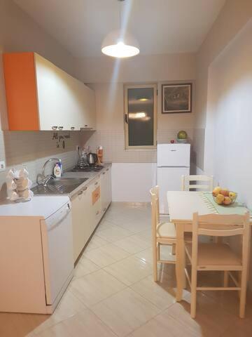 Lungomare View Apartment Vlore Bagian luar foto
